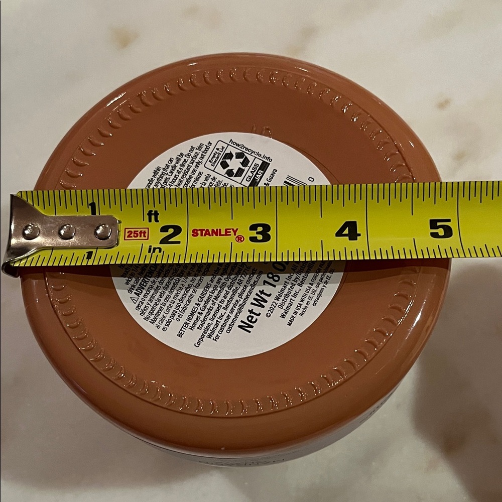 Better Homes And Gardens Mandarin Guava Wooden Lid Candle -2 Wicks - Picture 7 of 11